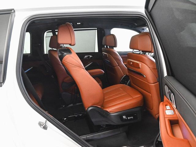 2024 BMW X7 M60i - 22974142 - 40