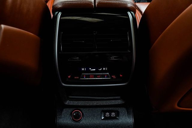 2024 BMW X7 M60i Sports Activity Vehicle - 22993584 - 25