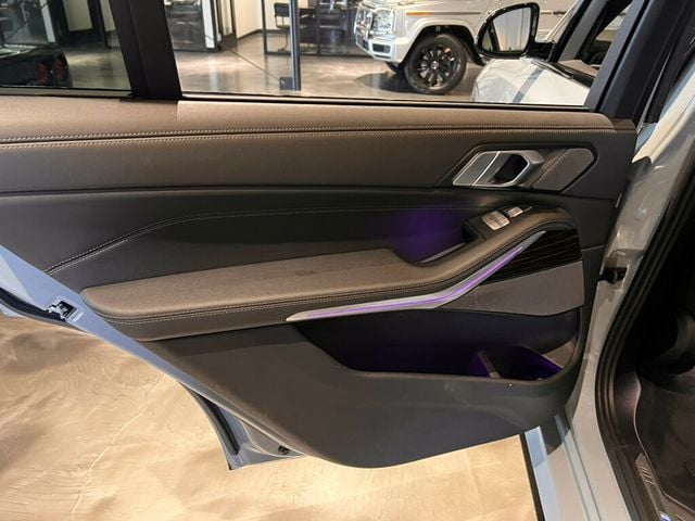 2024 BMW X7 M SportPkg/M SportProPkg/CaptainsChairs/PremiumPkg/ParkAssistPkg - 23022646 - 21