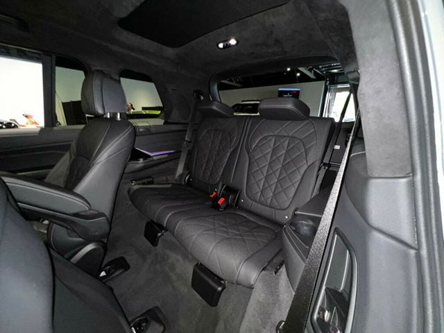 2024 BMW X7 M SportPkg/M SportProPkg/CaptainsChairs/PremiumPkg/ParkAssistPkg - 23022646 - 24