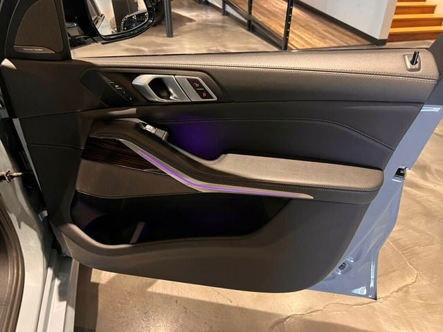 2024 BMW X7 M SportPkg/M SportProPkg/CaptainsChairs/PremiumPkg/ParkAssistPkg - 23022646 - 29
