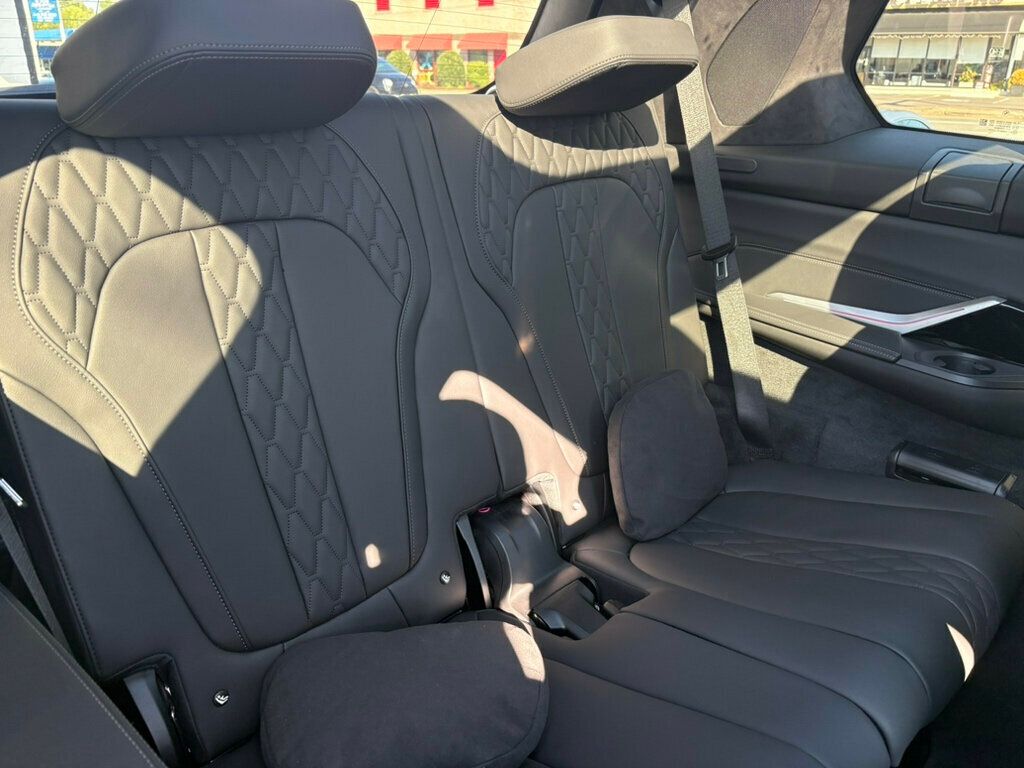 2024 BMW X7 MSRP$113195/M60/DrivingAssistanceProPkg/2ndRowCaptains/NAV - 22916130 - 27