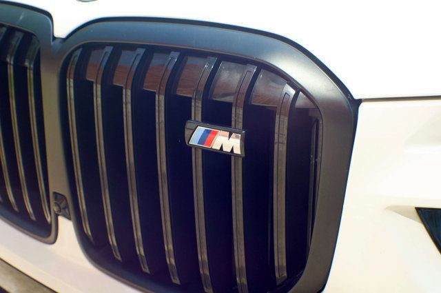 2024 BMW X7 MSRP$125075/ExecutivePkg/Heated&CooledMassagingSeats/NAV - 23008103 - 9