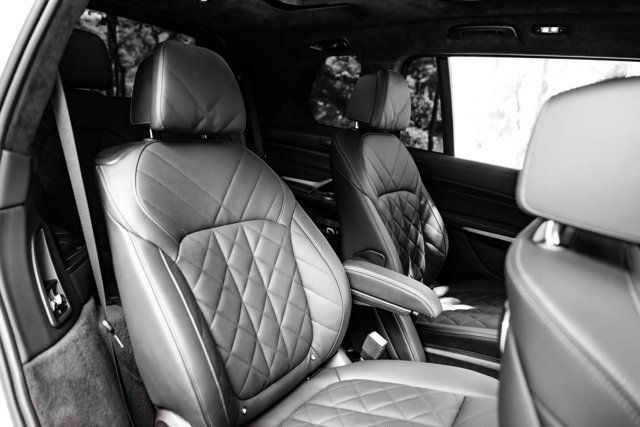 2024 BMW X7 MSRP$93690/M-SportPkg/PremiumPkg/ClimateComfortPkg/NAV - 23068114 - 19