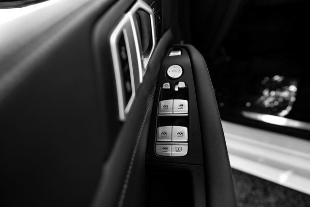 2024 BMW X7 MSRP$93690/M-SportPkg/PremiumPkg/ClimateComfortPkg/NAV - 23068114 - 31