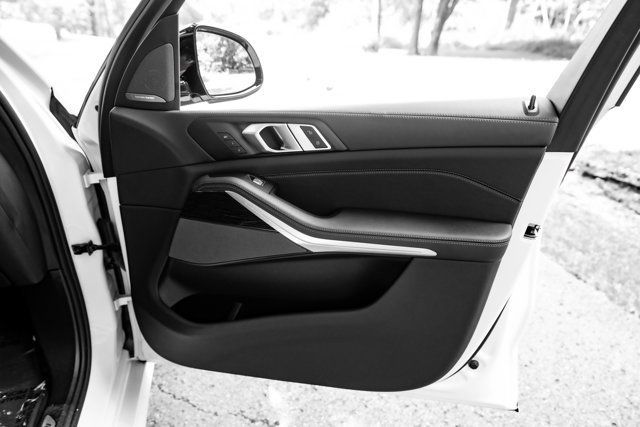 2024 BMW X7 MSRP$93690/M-SportPkg/PremiumPkg/ClimateComfortPkg/NAV - 23068114 - 41