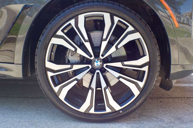 2024 BMW X7 MSRP$96445/M-SportPkg/ClimateComfortPkg/PremiumPkg/NAV - 23013823 - 61
