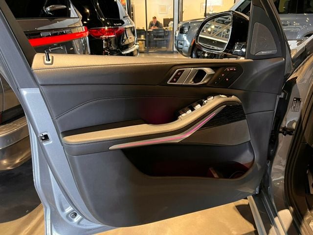 2024 BMW X7 MSRP$96670/DrivingAssistanceProPkg/M-SportProPkg/2ndRowBuckets - 22997712 - 11