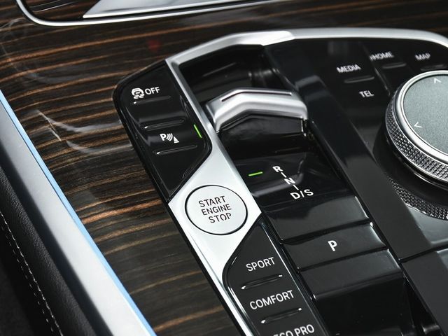 2024 BMW X7 xDrive40i - 22917521 - 38