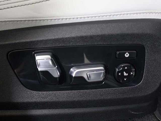 2024 BMW X7 xDrive40i Sports Activity Vehicle - 22976451 - 37
