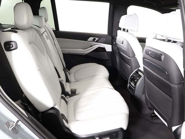 2024 BMW X7 xDrive40i Sports Activity Vehicle - 22976451 - 39