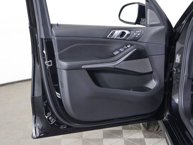 2024 BMW X7 xDrive40i Sports Activity Vehicle - 23040452 - 29