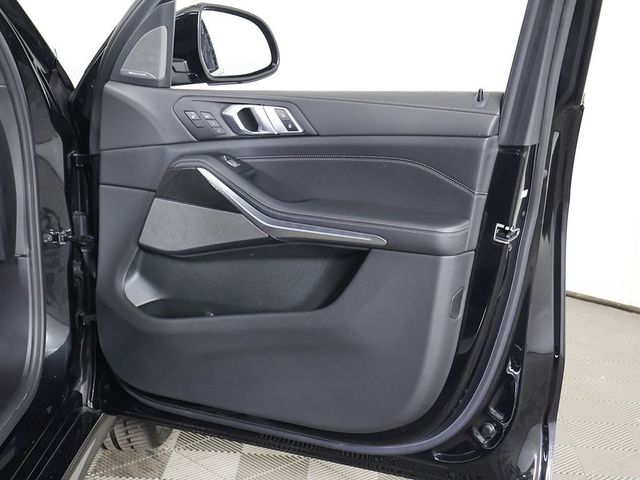 2024 BMW X7 xDrive40i Sports Activity Vehicle - 23040452 - 30