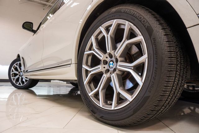2024 BMW X7 xDrive40i Sports Activity Vehicle - 22985610 - 37