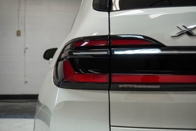 2024 BMW X7 xDrive40i Sports Activity Vehicle - 22985610 - 41