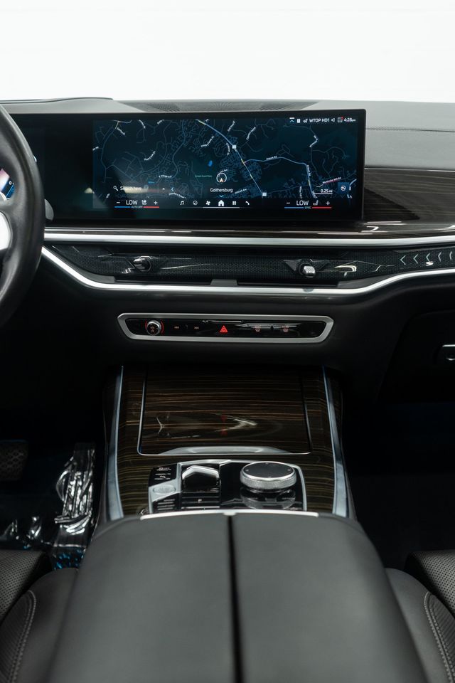 2024 BMW X7 xDrive40i Sports Activity Vehicle - 22933382 - 25