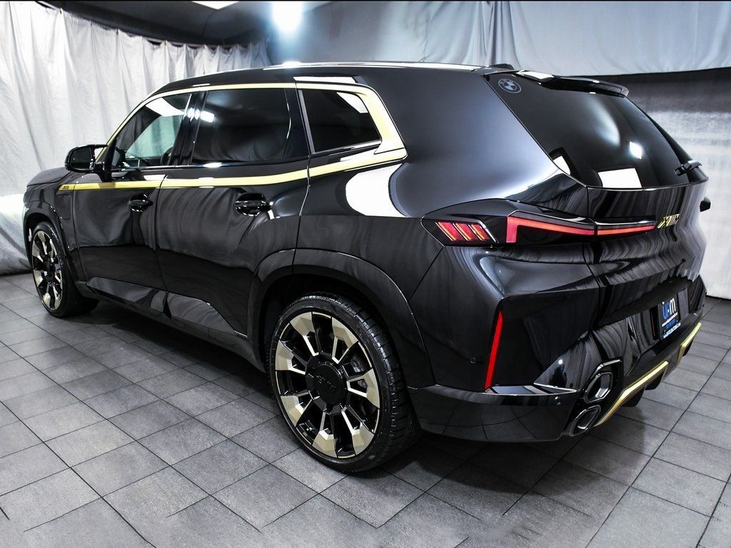 2024 Bmw XM photo 2