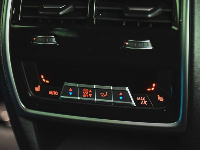 2024 BMW XM Base - 22977909 - 32