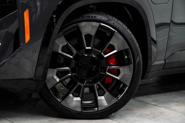 2024 BMW XM Sports Activity Vehicle - 23061765 - 3