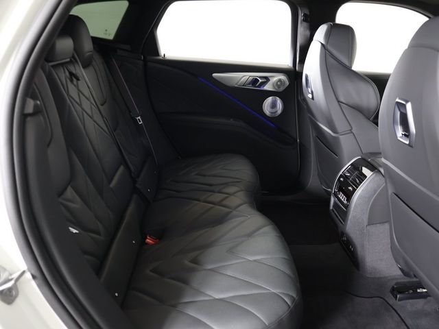 2024 BMW XM Sports Activity Vehicle - 22995585 - 38