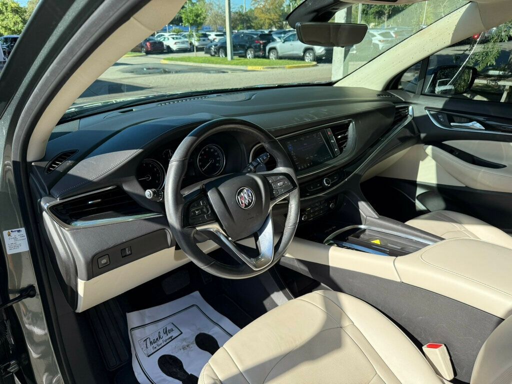 2024 Buick Enclave Essence photo 3
