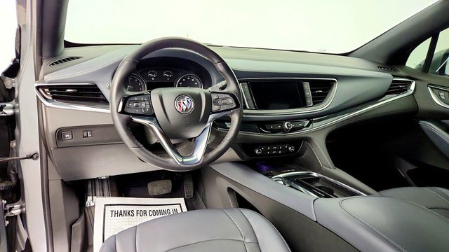 2024 Buick Enclave FWD 4dr Essence Sport Touring Edition w/ 20'' Black Wheels - 23100355 - 11