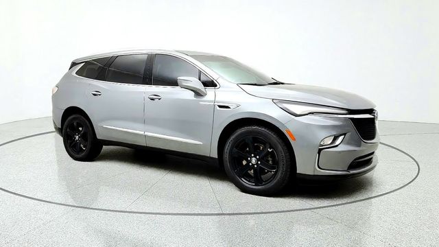 2024 Buick Enclave FWD 4dr Essence Sport Touring Edition w/ 20'' Black Wheels - 23100355 - 2