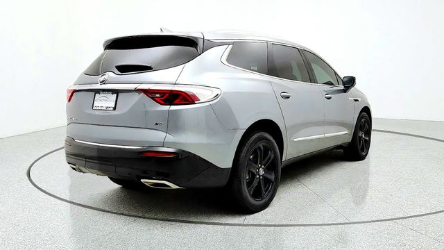2024 Buick Enclave FWD 4dr Essence Sport Touring Edition w/ 20'' Black Wheels - 23100355 - 4