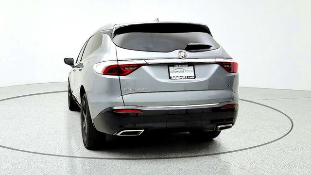 2024 Buick Enclave FWD 4dr Essence Sport Touring Edition w/ 20'' Black Wheels - 23100355 - 5
