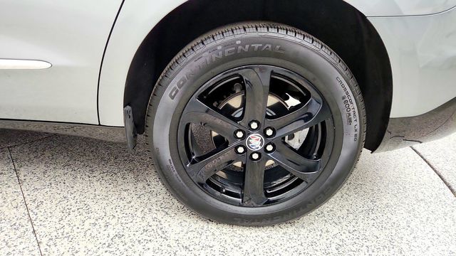 2024 Buick Enclave FWD 4dr Essence Sport Touring Edition w/ 20'' Black Wheels - 23100355 - 8