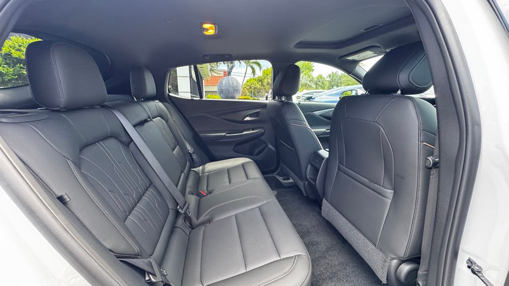 2024 Buick Envista Avenir photo 11