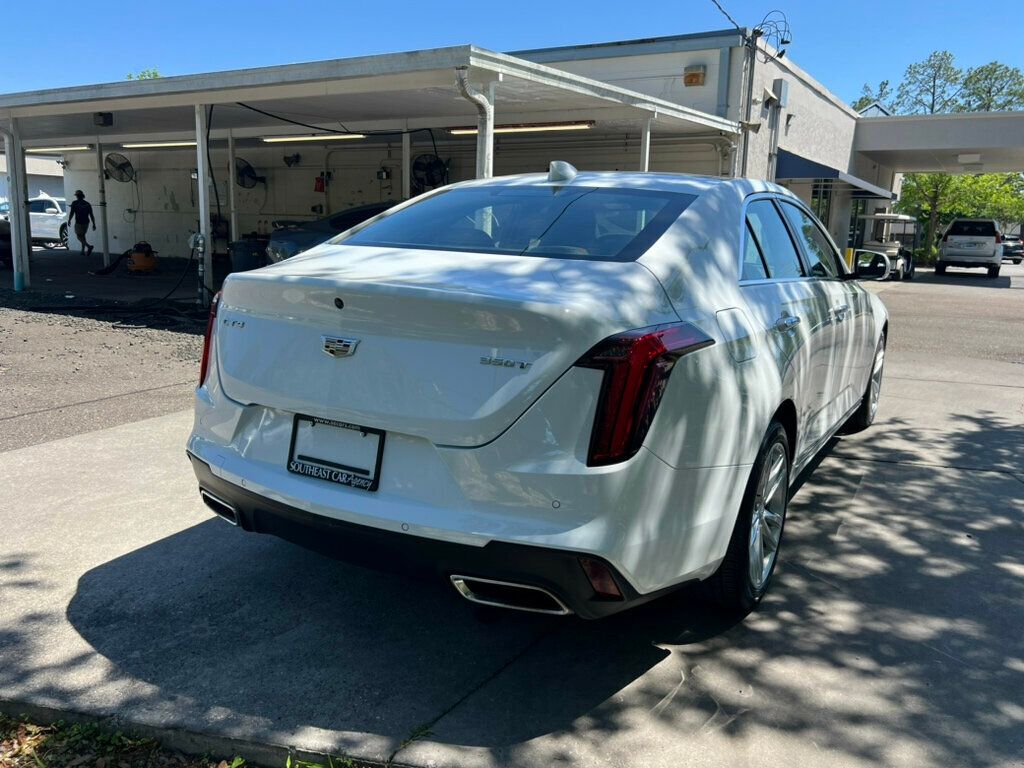 2024 Cadillac CT4 Luxury photo 9