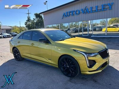 2024 Cadillac CT4