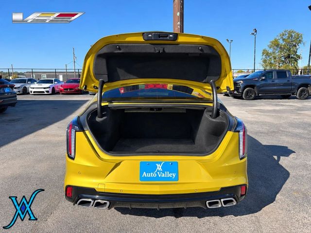 2024 Cadillac CT4 V-Series Sedan 4D - 23098313 - 17