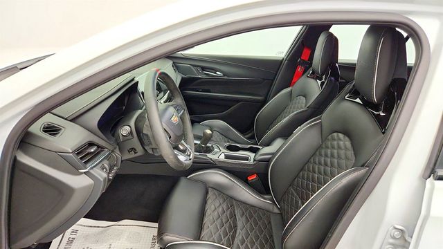 2024 Cadillac CT4-V 4dr Sedan Blackwing w/ High End Leather Seating & Technology Pkg - 23031165 - 19