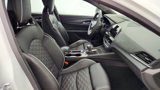 2024 Cadillac CT4-V 4dr Sedan Blackwing w/ High End Leather Seating & Technology Pkg - 23031186 - 24