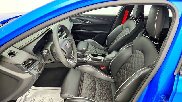 2024 Cadillac CT4-V 4dr Sedan Blackwing w/ High End Leather Seating & Technology Pkg - 23031195 - 19