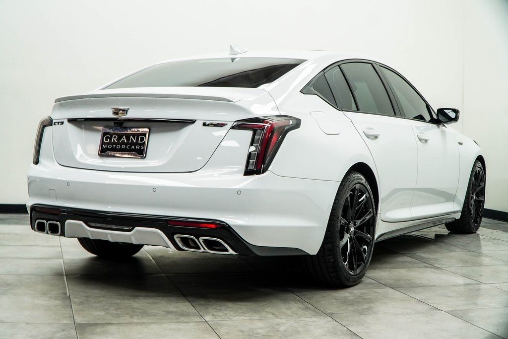 2024 Cadillac CT5 V photo 12