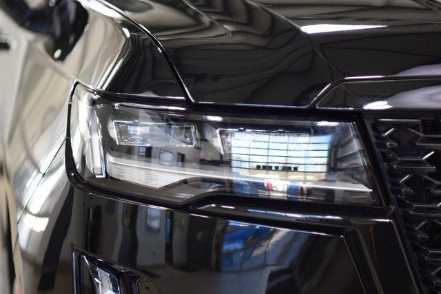 2024 Cadillac Escalade 4WD 4dr Premium Luxury - 22925685 - 11