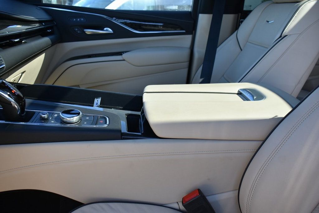 2024 Cadillac Escalade Premium Luxury photo 19