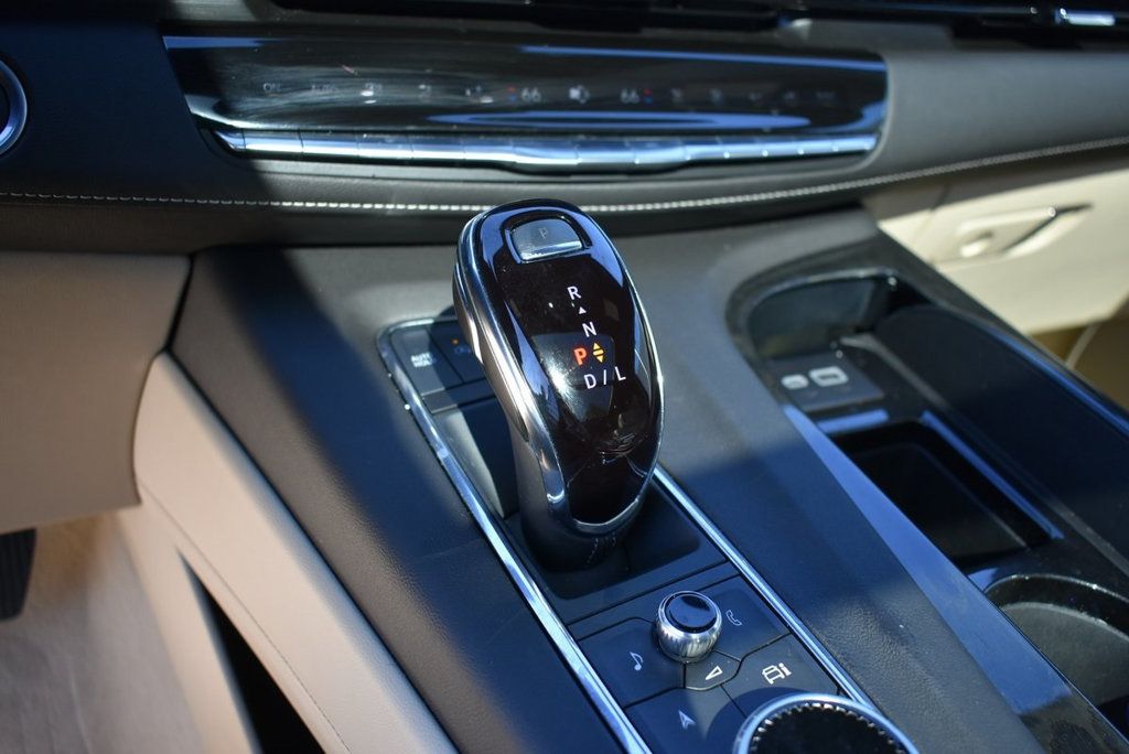 2024 Cadillac Escalade Premium Luxury photo 21