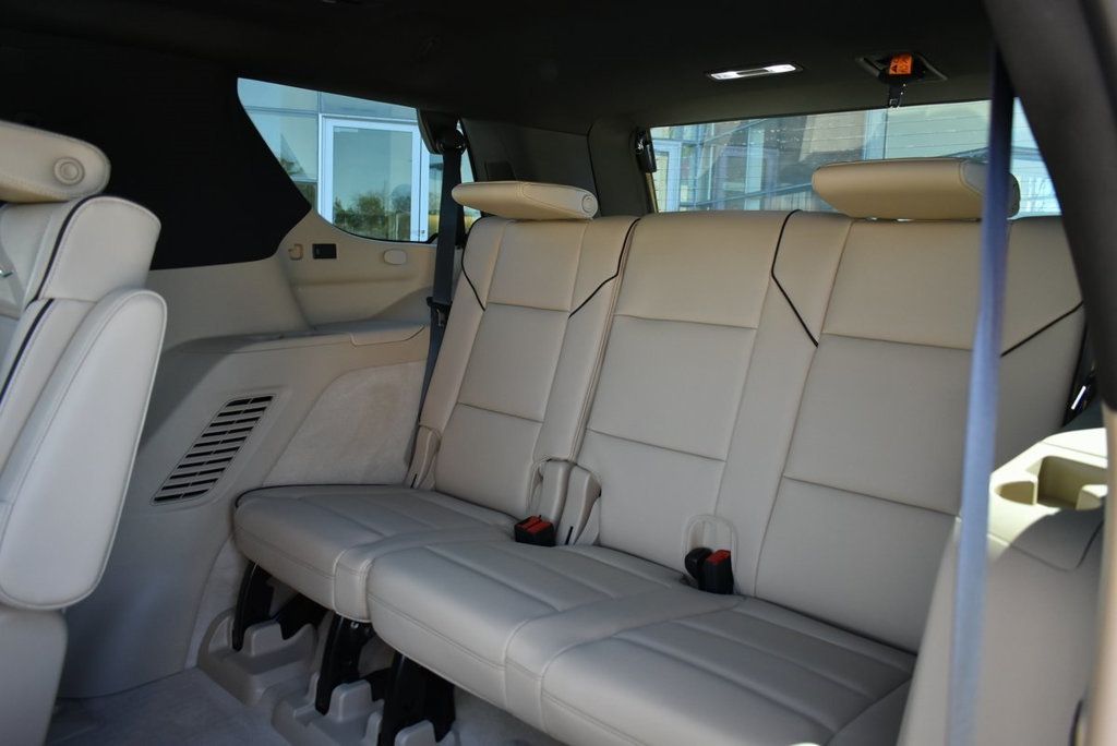 2024 Cadillac Escalade Premium Luxury photo 36