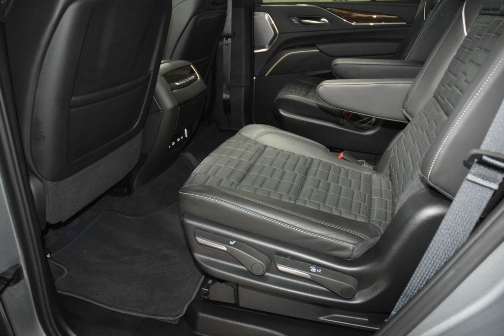 2024 Cadillac Escalade 4WD 4dr Premium Luxury Platinum - 23024080 - 44