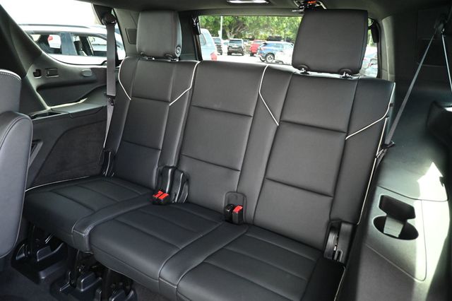 2024 Cadillac Escalade 4WD 4dr Sport - 23011565 - 17