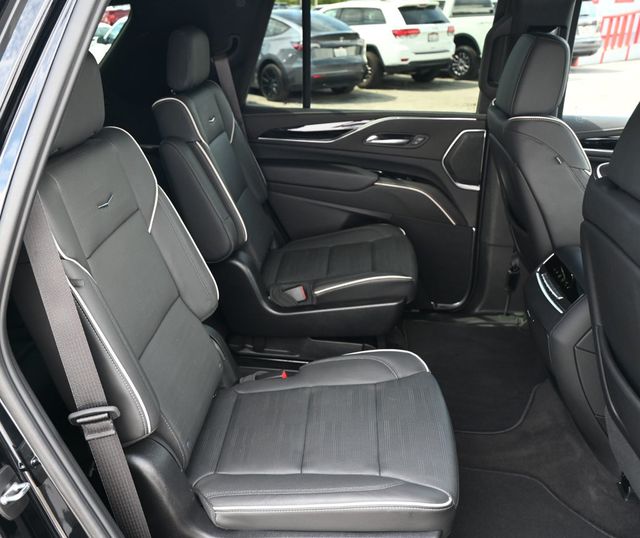 2024 Cadillac Escalade 4WD 4dr Sport - 23011565 - 19