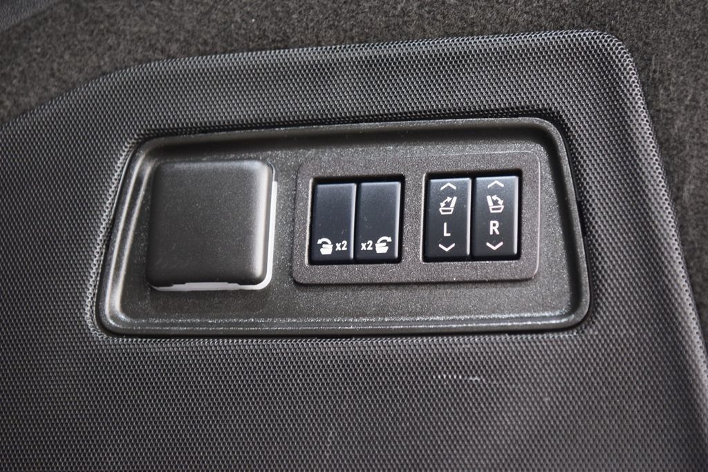 2024 Cadillac Escalade 4WD 4dr Sport - 23061943 - 25