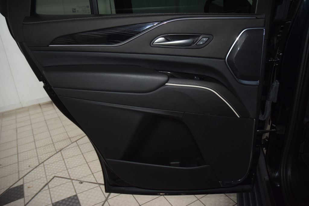 2024 Cadillac Escalade 4WD 4dr Sport - 23061943 - 47