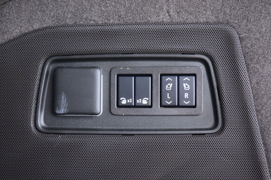 2024 Cadillac Escalade 4WD 4dr Sport - 23068466 - 26
