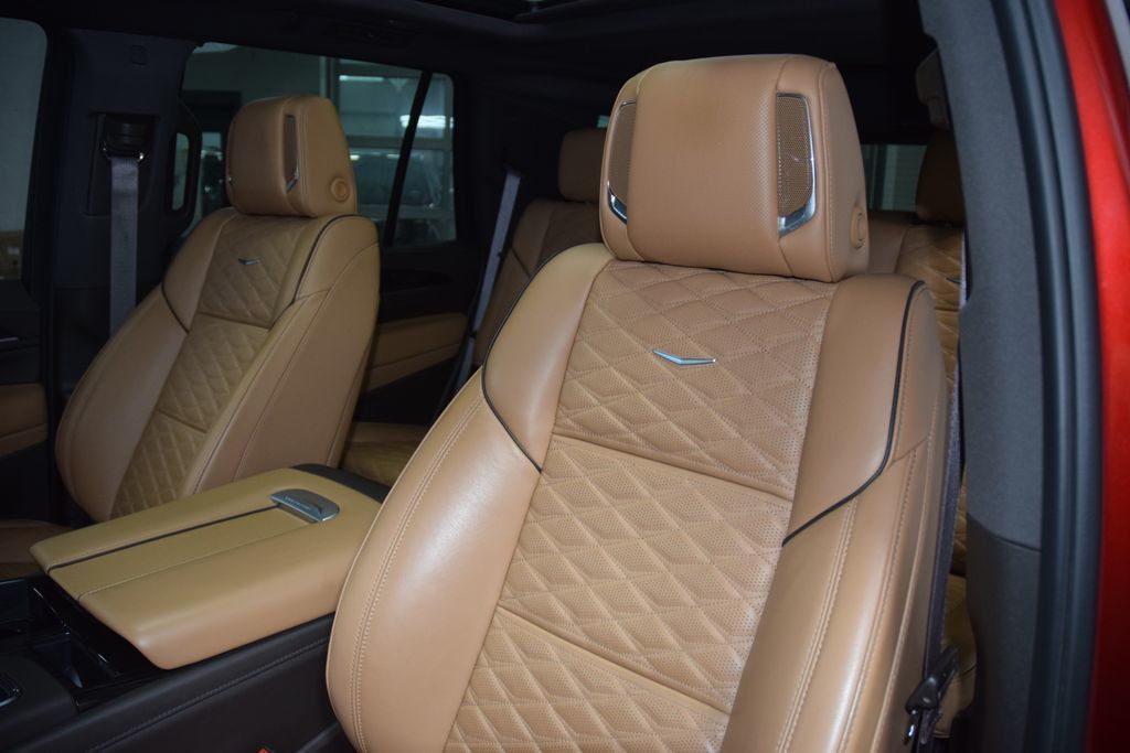 2024 Cadillac Escalade 4WD 4dr Sport - 23068466 - 44