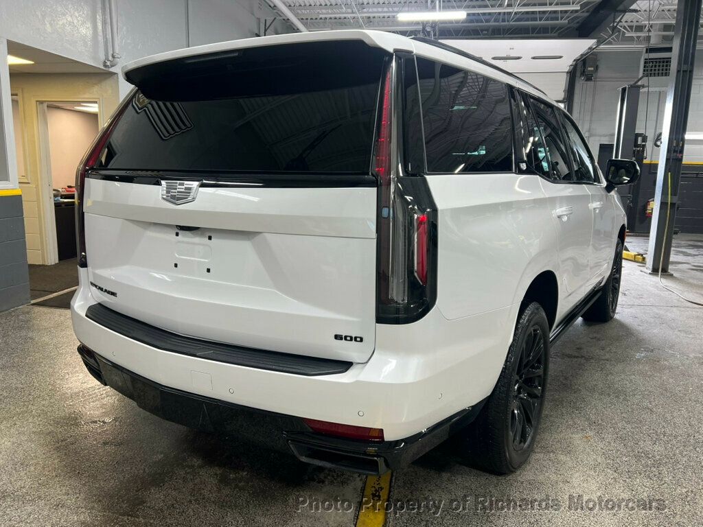 2024 Cadillac Escalade Sport photo 4